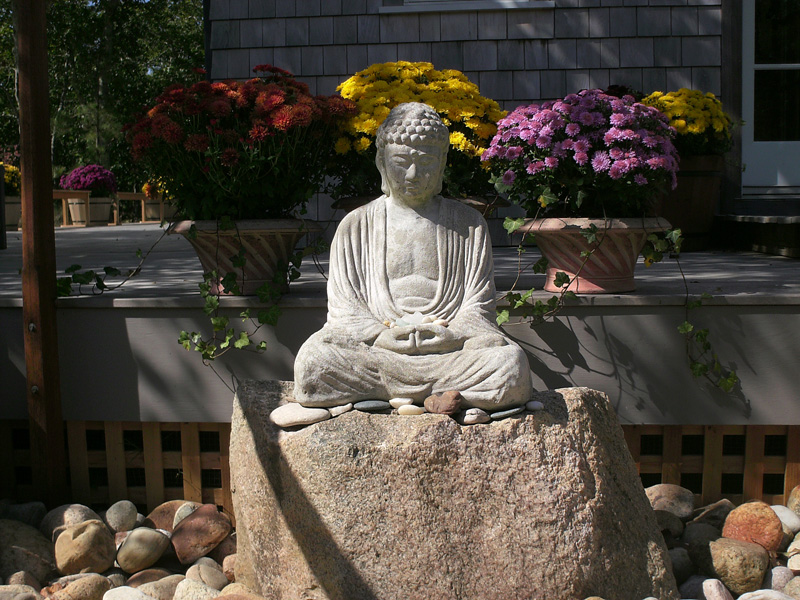 Buddha statue at Bodhi Path MV.jpg