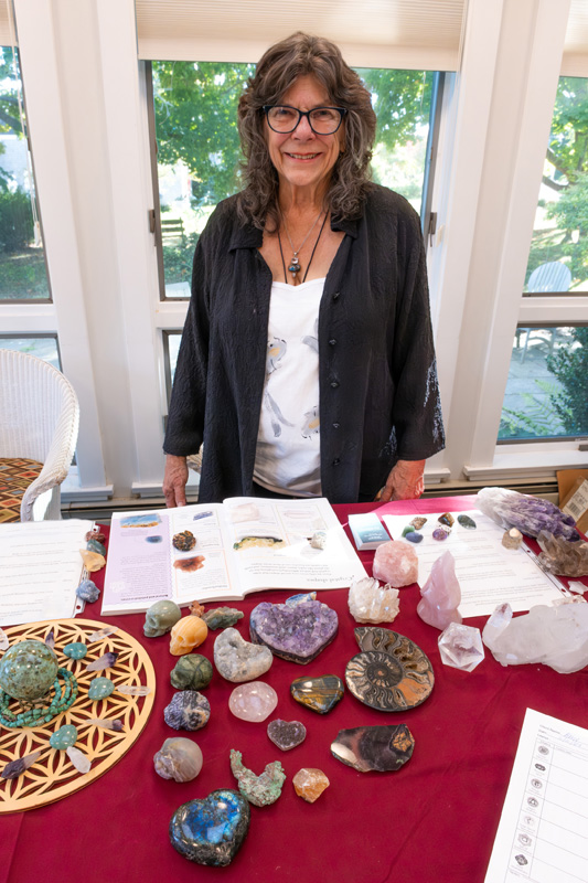 Sue_Angeley_Crystal_practitioner_10.jpg
