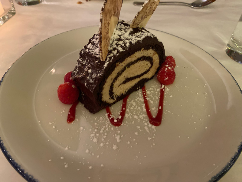7.dine.jpg