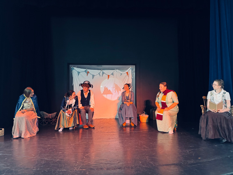 2_theatre.jpg
